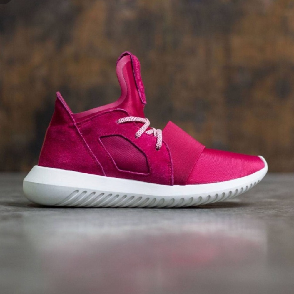 Adidas tubular defiant sneakers
